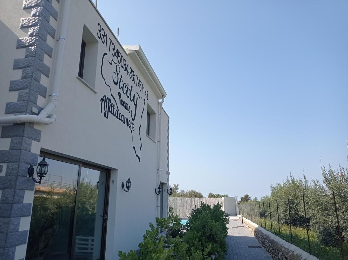 Sicily Rooms Appartamenti 卡里尼 外观 照片
