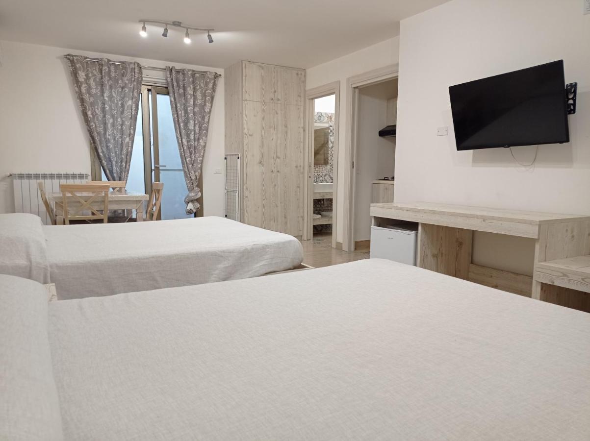 Sicily Rooms Appartamenti 卡里尼 外观 照片