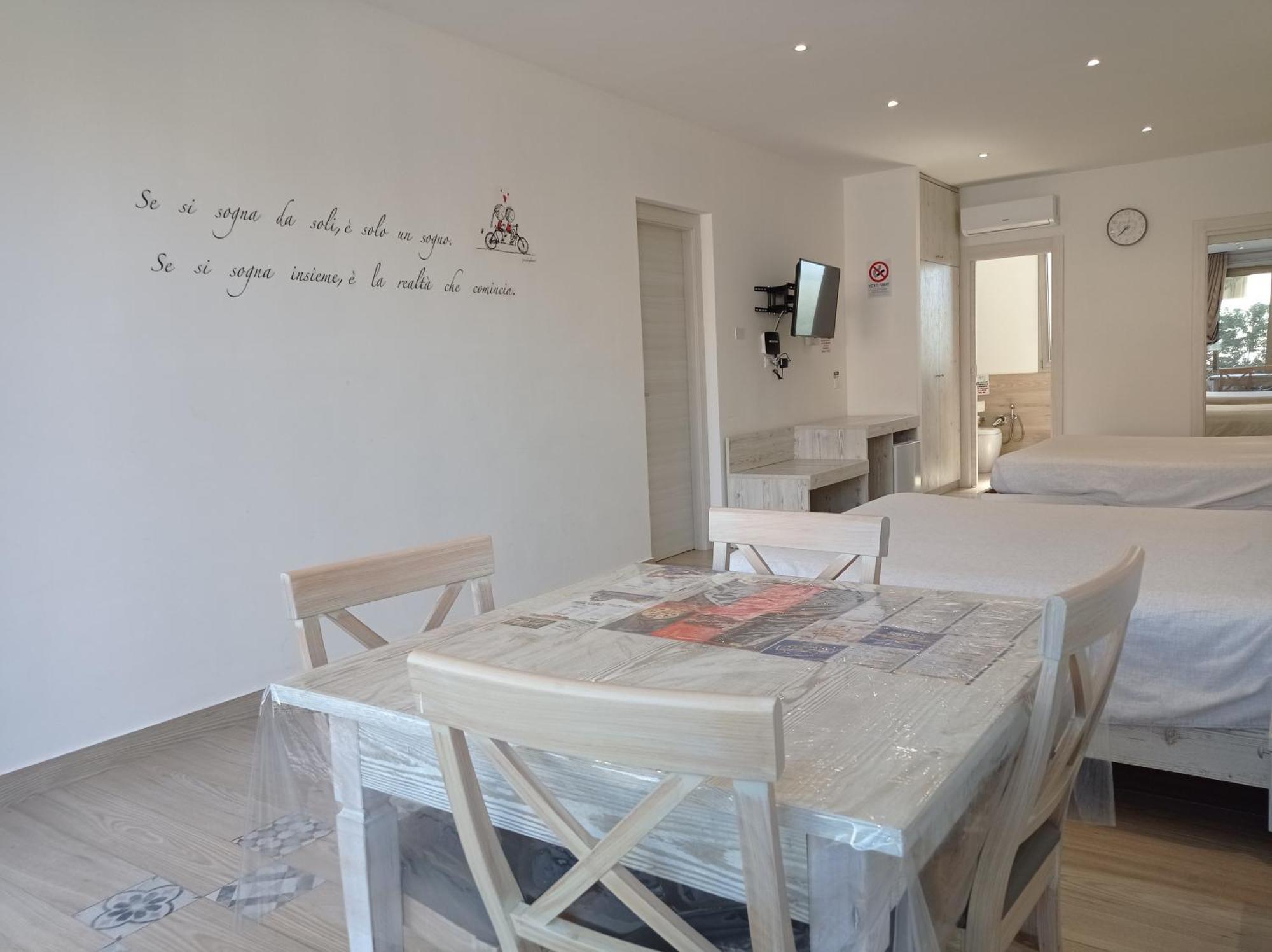 Sicily Rooms Appartamenti 卡里尼 客房 照片