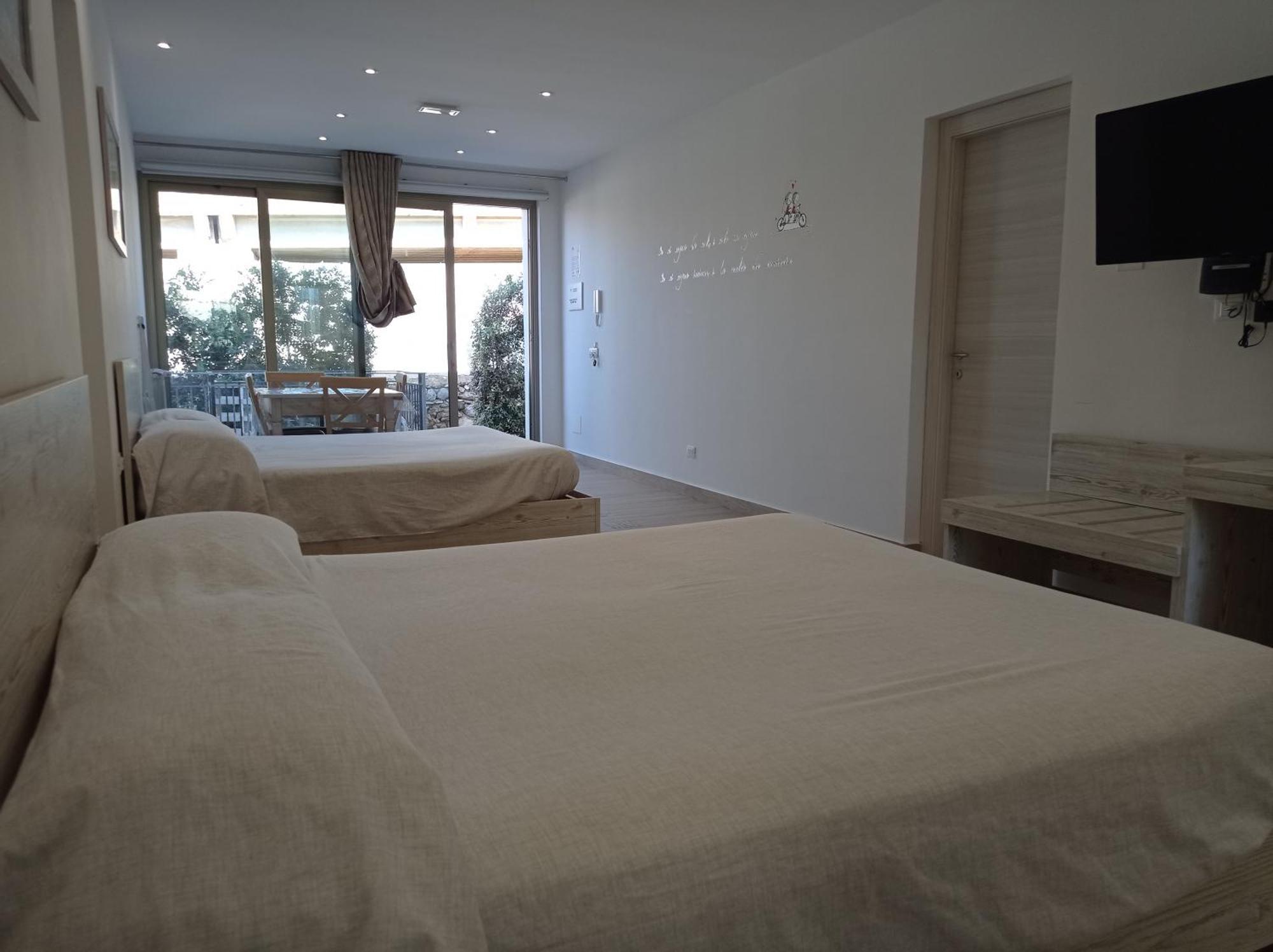 Sicily Rooms Appartamenti 卡里尼 客房 照片